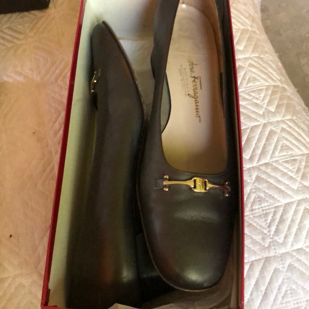 Ferragamo low heels pewter women’s 12B